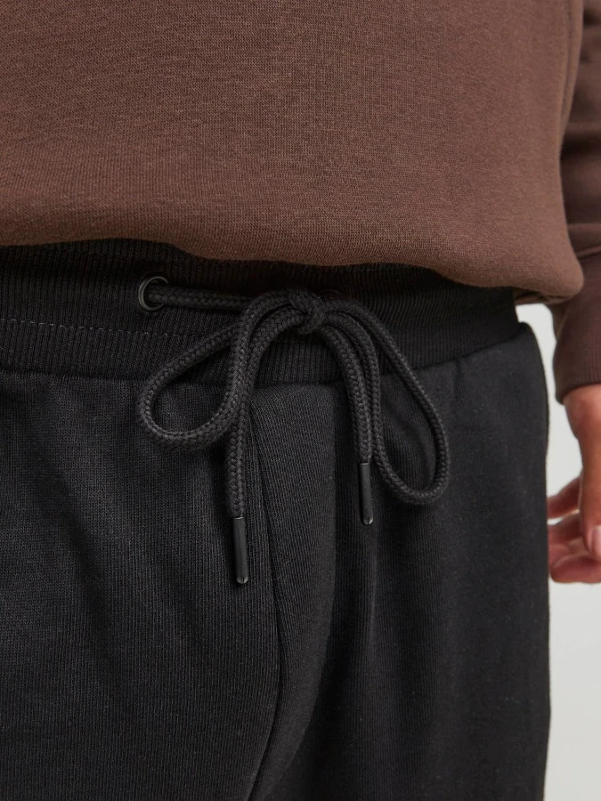 Jack&Jones - Pantalón de chándal Shark - 12165322 Negro5 Jack&Jones - Pantalón de chándal Shark - 12165322 Negro