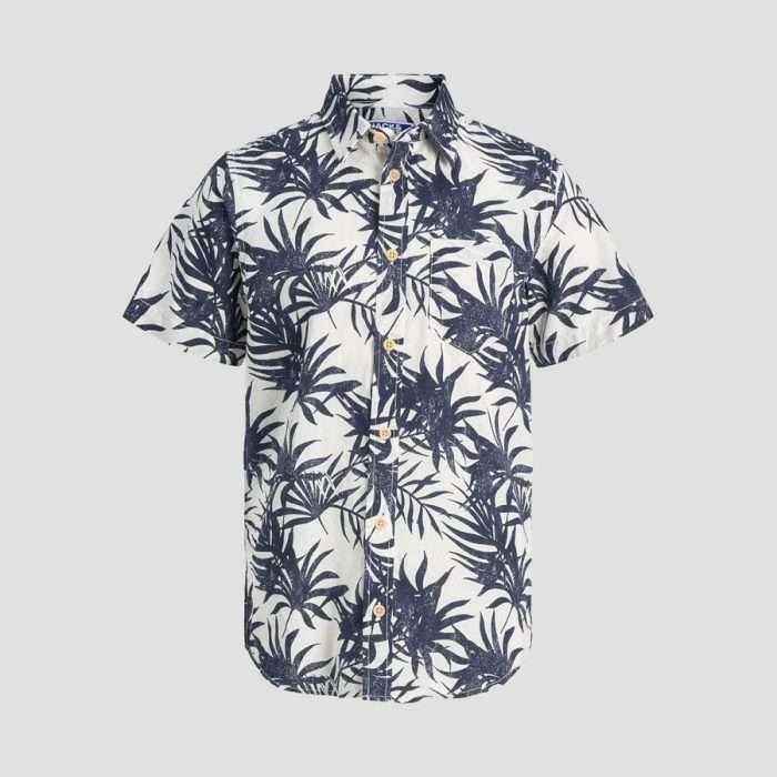Camisa informal con estampado tropical. De la colección JACK & JONES JUNIOR.  
