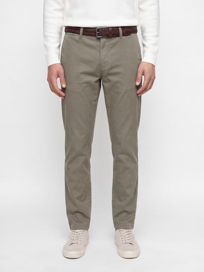 Pantalón para hombre de la marca Jack&Jones, modelo Marco Arthur en color verde (vetiver)